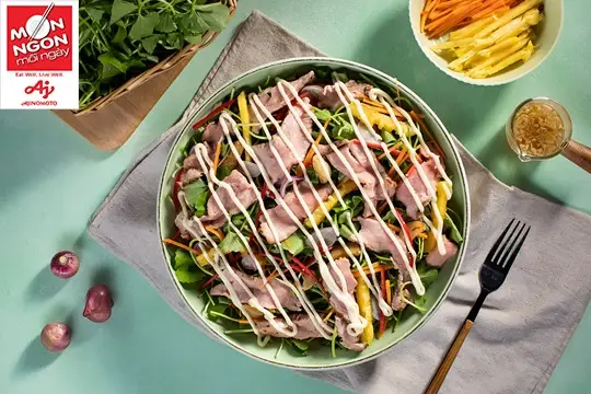 Salad b&ograve; rau m&aacute;