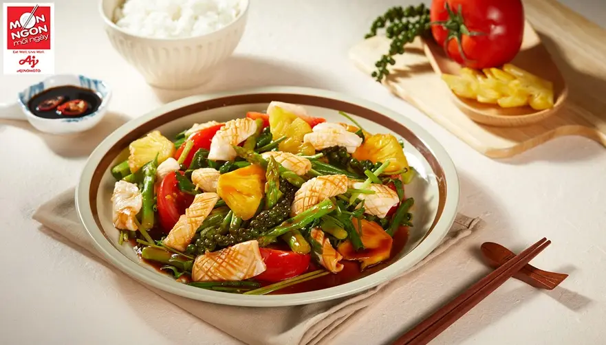 Mực x&agrave;o xốt ti&ecirc;u xanh