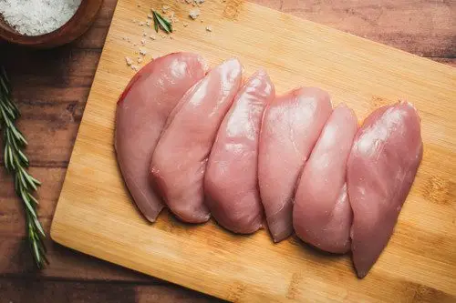 Thịt bồ c&acirc;u c&oacute; m&agrave;u hồng nhạt, mềm mịn