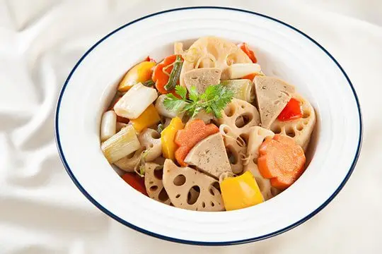 củ sen x&agrave;o ngũ vị