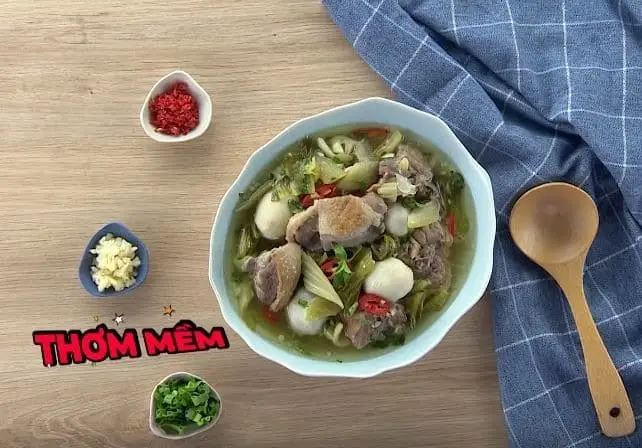 Vào bếp làm vịt om dưa cải khoai sọ thơm ngon bổ dưỡng