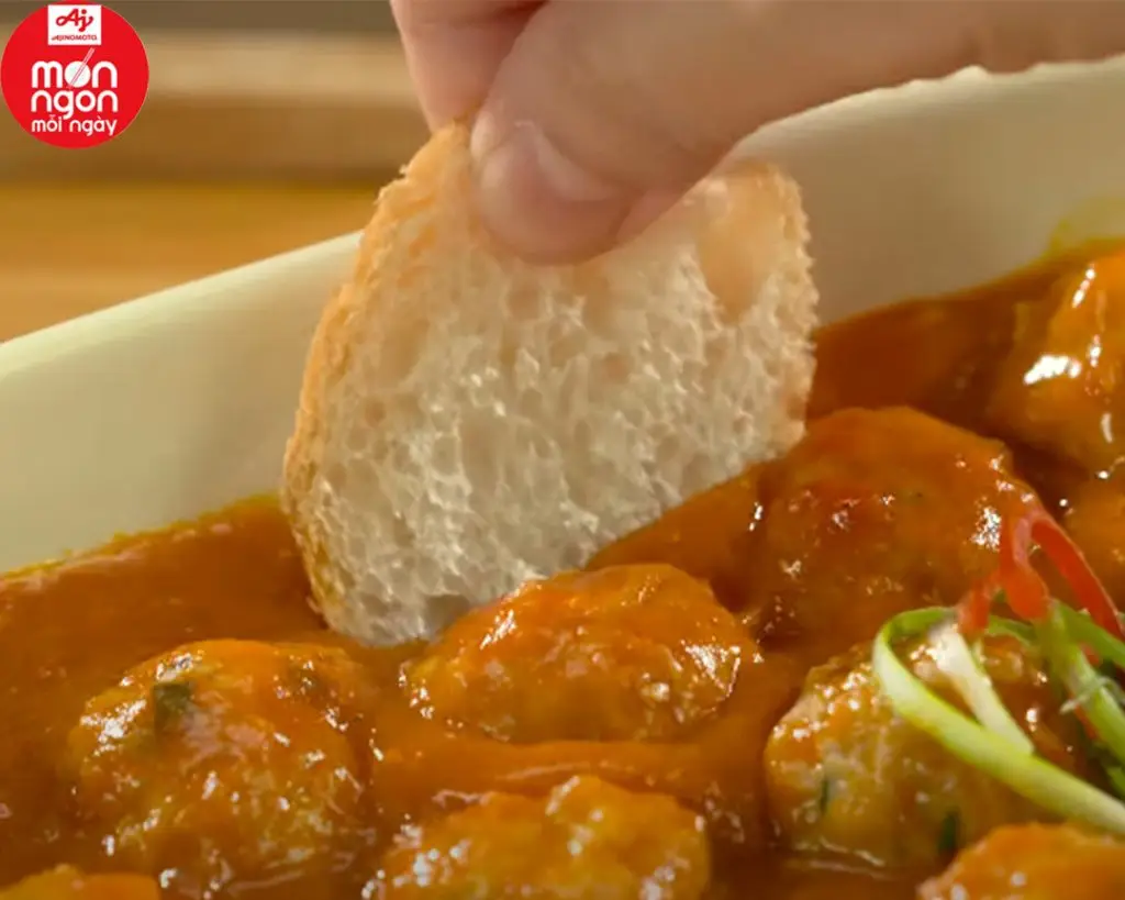 Công thức làm bánh mì xíu mại chuẩn ngon tại nhà