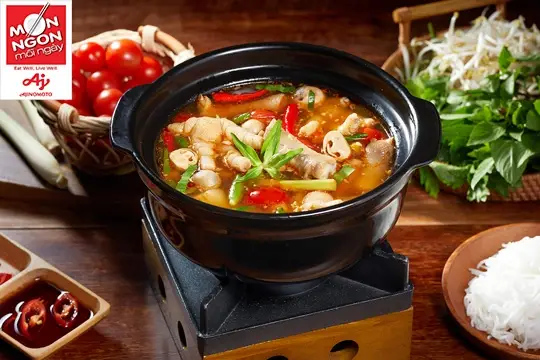 Nấu lẩu kim chi chân gà ngày lạnh đầu năm chuẩn vị
