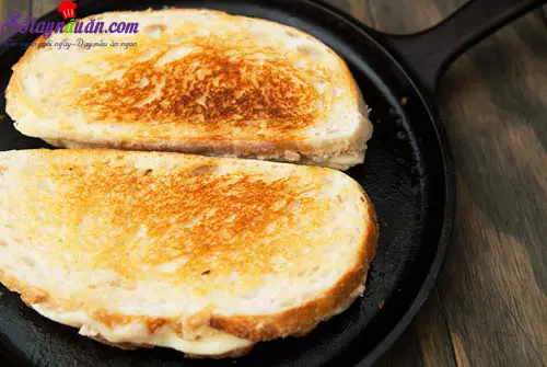 c&aacute;ch l&agrave;m b&aacute;nh m&igrave; kẹp c&aacute; ngừ 9