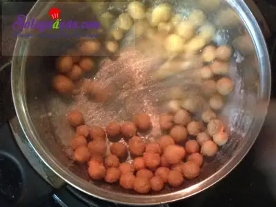C&aacute;ch l&agrave;m b&aacute;nh nh&atilde;n phủ đường cực dễ m&agrave; cực ngon 13