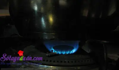 C&aacute;ch l&agrave;m b&aacute;nh nh&atilde;n phủ đường cực dễ m&agrave; cực ngon 7