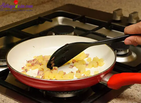 C&aacute;ch l&agrave;m m&oacute;n thịt b&ograve; băm sốt kem kiểu mới lạ m&agrave; ngon 5