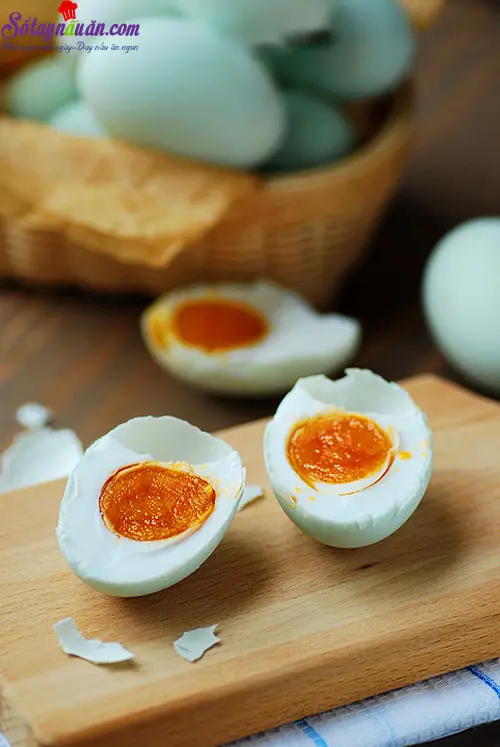  c&aacute;ch l&agrave;m tr&uacute;ng muối 5