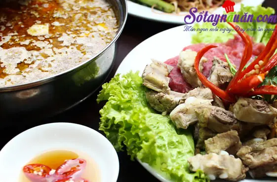 C&aacute;ch nấu lẩu sườn sụn