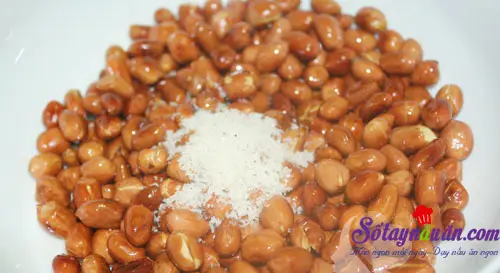 C&aacute;ch l&agrave;m lạc rang muối 5
