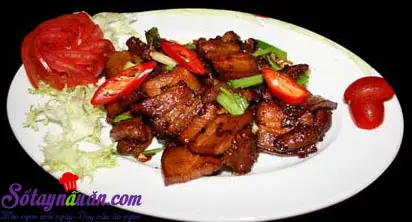 Thịt ba chỉ rang nước dứa đưa cơm ngày đầu đông