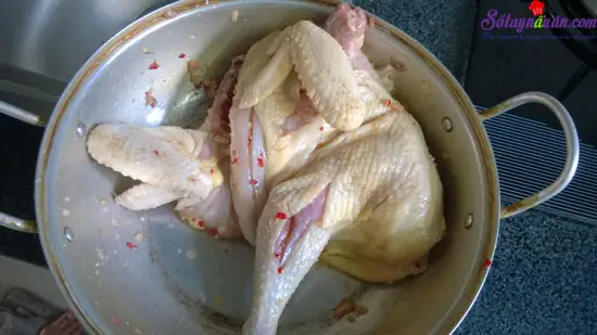  c&aacute;ch l&agrave;m g&agrave; nướng muối 2