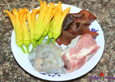 b&ocirc;ng b&iacute; nhồi thịt chi&ecirc;n gi&ograve;n