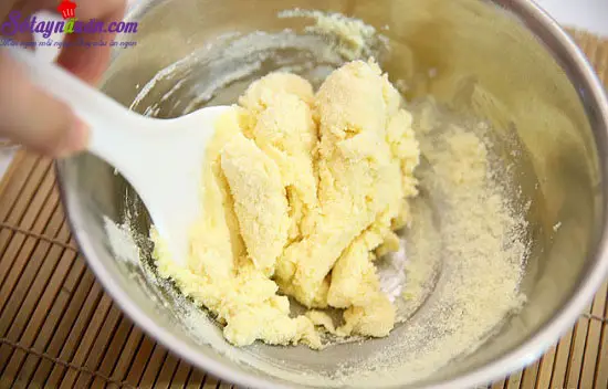 C&aacute;ch l&agrave;m kẹo sữa dẻo 2