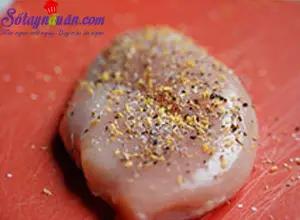 c&aacute;ch l&agrave;m b&aacute;nh m&igrave; sandwich g&agrave; với sốt xo&agrave;i 1