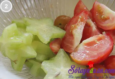 Canh t&ocirc;m khế nấu chua 2