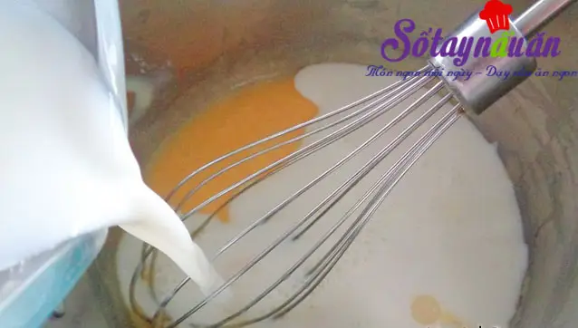 B&aacute;nh m&igrave; chi&ecirc;n nh&acirc;n kem custard 3