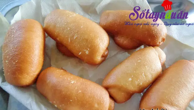 B&aacute;nh m&igrave; chi&ecirc;n nh&acirc;n kem custard 12
