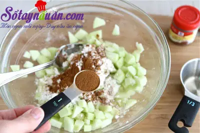C&aacute;ch l&agrave;m b&aacute;nh t&aacute;o phi&ecirc;n bản chả gi&ograve; cuốn độc đ&aacute;o 3