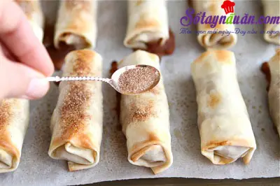 C&aacute;ch l&agrave;m b&aacute;nh t&aacute;o phi&ecirc;n bản chả gi&ograve; cuốn độc đ&aacute;o 8
