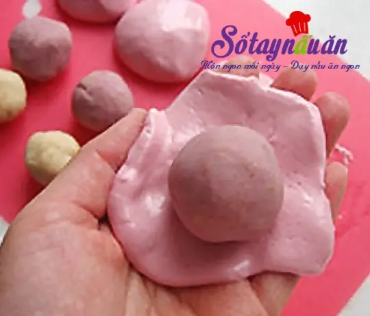 c&aacute;ch l&agrave;m b&aacute;nh trung thu rượu vang