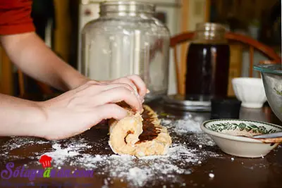Hướng dẫn l&agrave;m b&aacute;nh scones hương quế gi&ograve;n tan thơm ngon 8