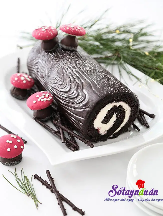 Hướng dẫn cách làm bánh khúc cây cho noel thêm ấm ấp