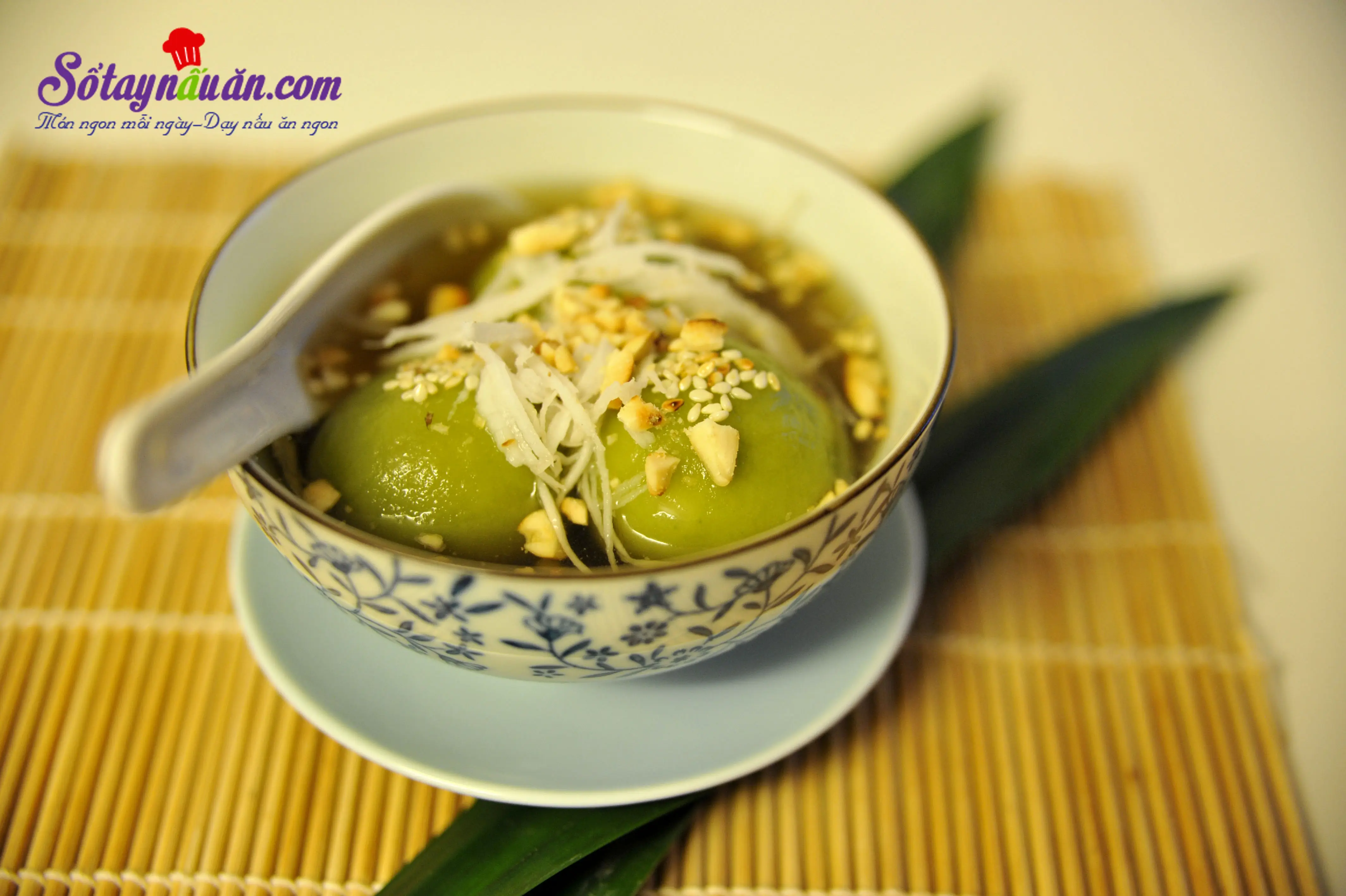 C&aacute;ch l&agrave;m b&aacute;nh tr&ocirc;i nước l&aacute; dứa ngon kh&ocirc;ng thể chối từ 4