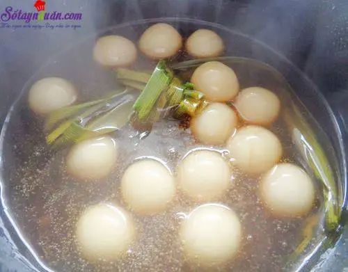 cong-thuc-nau-che-bi-thanh-mat-cho-ca-nha-ngay-nong-buoc-2