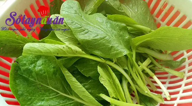 B&aacute;nh đa nấu sườn non chả vi&ecirc;n 2