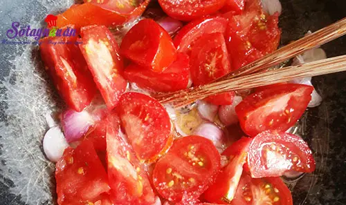 C&aacute;ch l&agrave;m b&uacute;n ri&ecirc;u cua n&oacute;ng hổi ngon đậm đ&agrave; 4