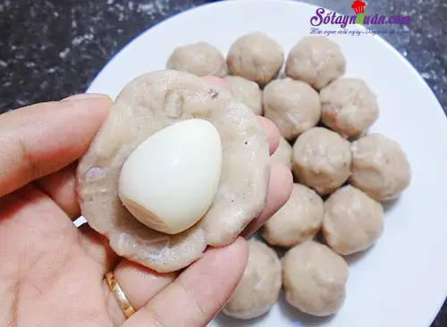 C&aacute;ch l&agrave;m chả c&aacute; vi&ecirc;n trứng c&uacute;t ngon đậm đ&agrave; đưa cơm 6