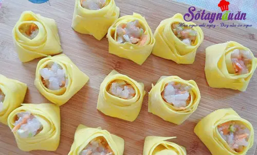 C&aacute;ch l&agrave;m ho&agrave;nh th&aacute;nh h&igrave;nh hoa si&ecirc;u gi&ograve;n rụm 6