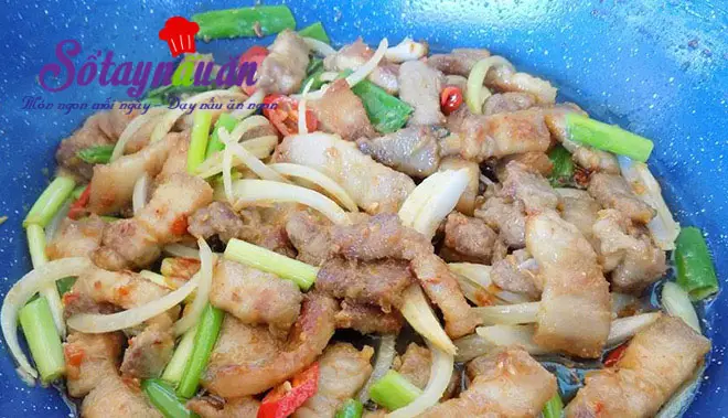 C&aacute;ch l&agrave;m thịt rang đậm đ&agrave; ngon cơm
