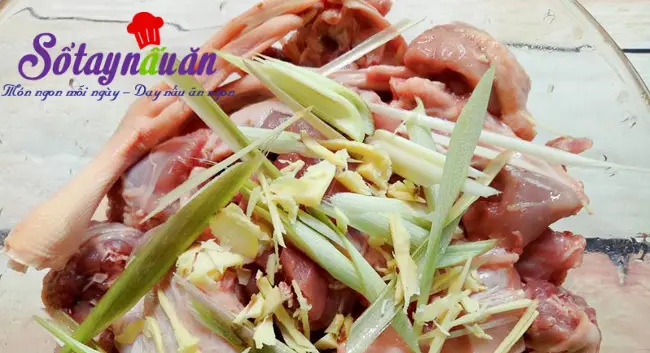 Vịt hầm khoai sọ