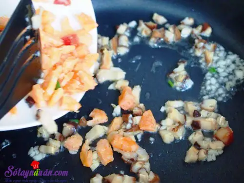 C&aacute;ch l&agrave;m cơm nếp chi&ecirc;n thập cẩm 3