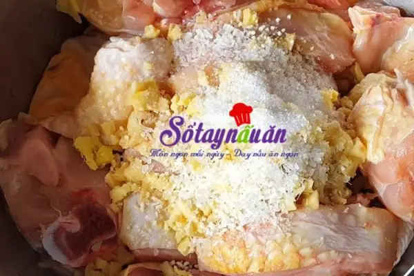 c&aacute;ch l&agrave;m g&agrave; rang gừng sả 1