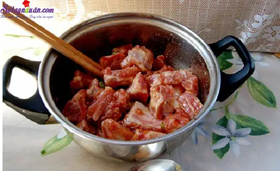 c&aacute;ch l&agrave;m sườn heo kho miền t&acirc;y 3
