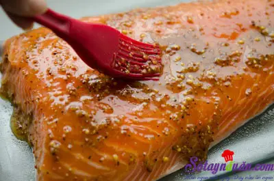 Hướng dẫn l&agrave;m c&aacute; hồi xốt đ&agrave;o chua ngọt thơm ngon kh&oacute; cưỡng 7