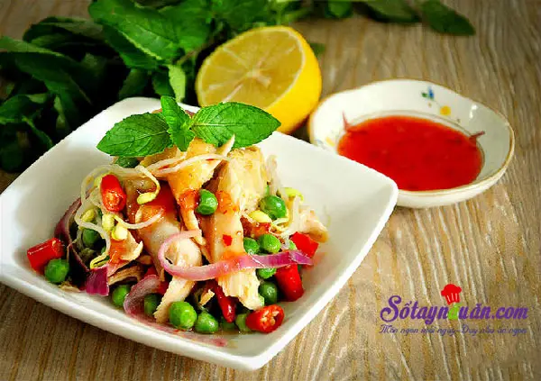 Nộm g&agrave; chua ngọt - thực đơn giảm c&acirc;n kết quả