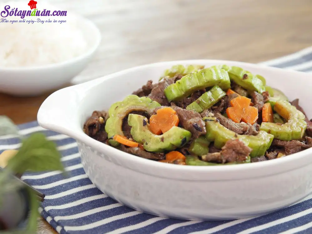 Hướng dẫn làm thịt bò xào mướp đắng lạ mà ngon
