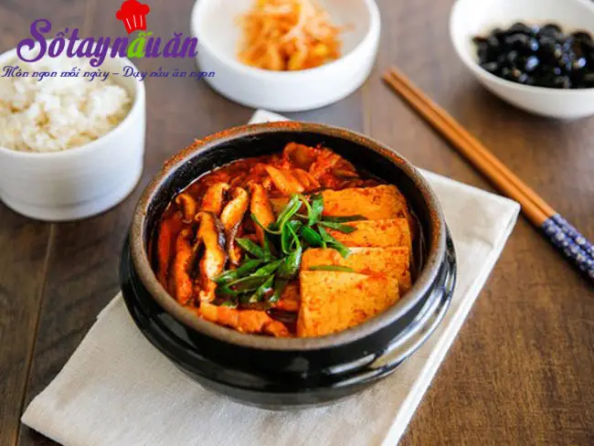 Hướng dẫn nấu canh kim chi đậu phụ cay cay ngon ngọt