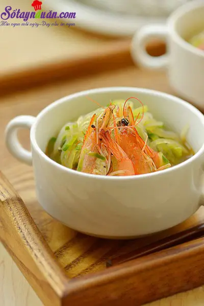 Ngọt mát canh bầu nấu tôm