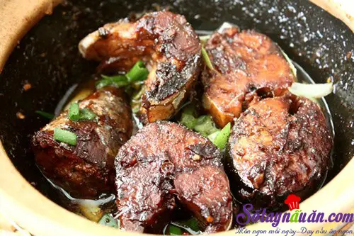Thơm lừng cá nục kho tiêu
